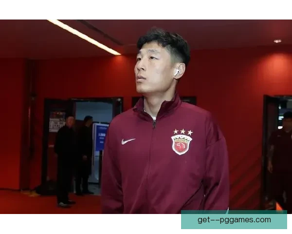 上海海港前锋武磊荣获年度中国金球奖 成为历史首位得主